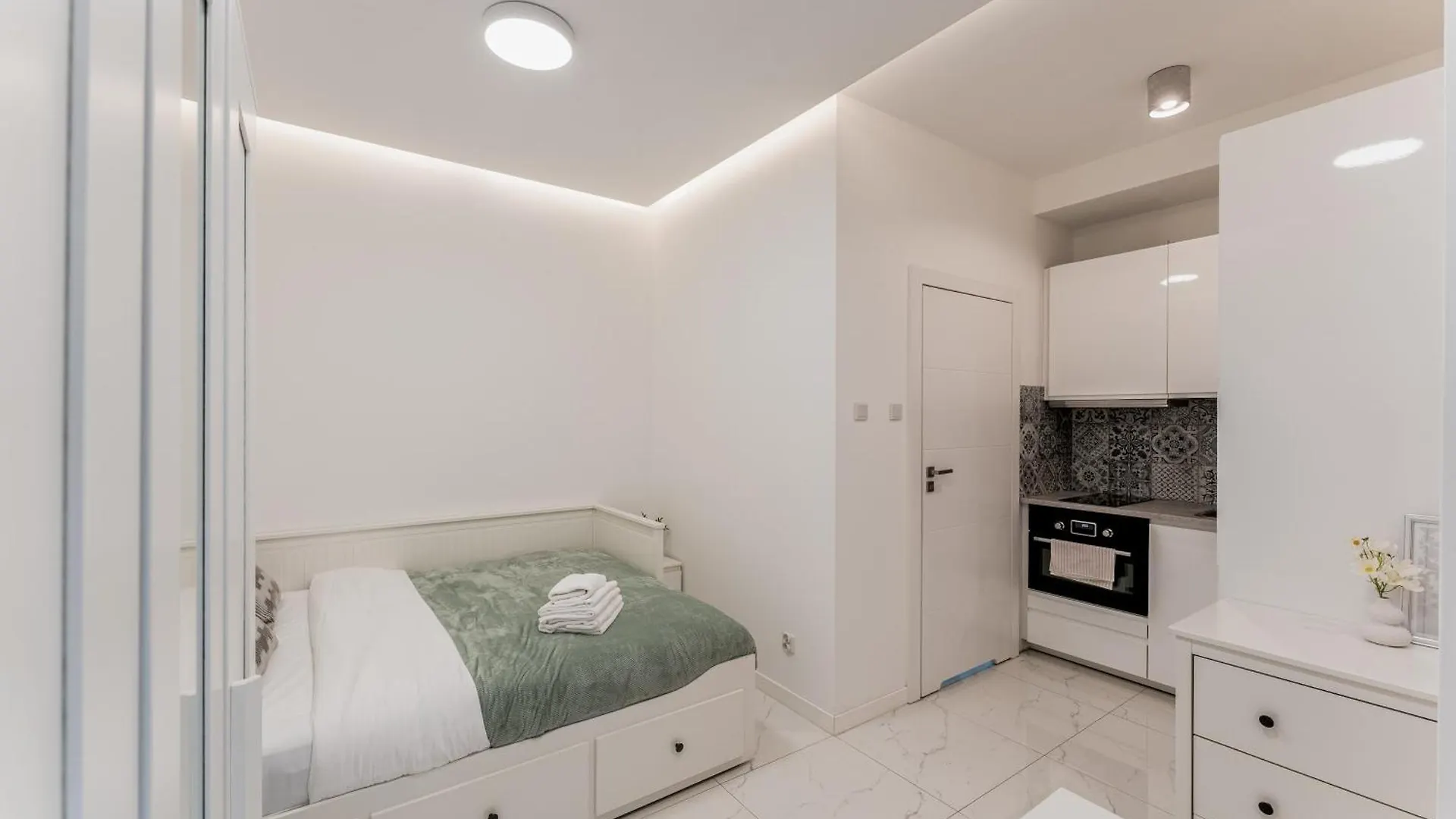 Main Square Deluxe Studio Krakow Apartment