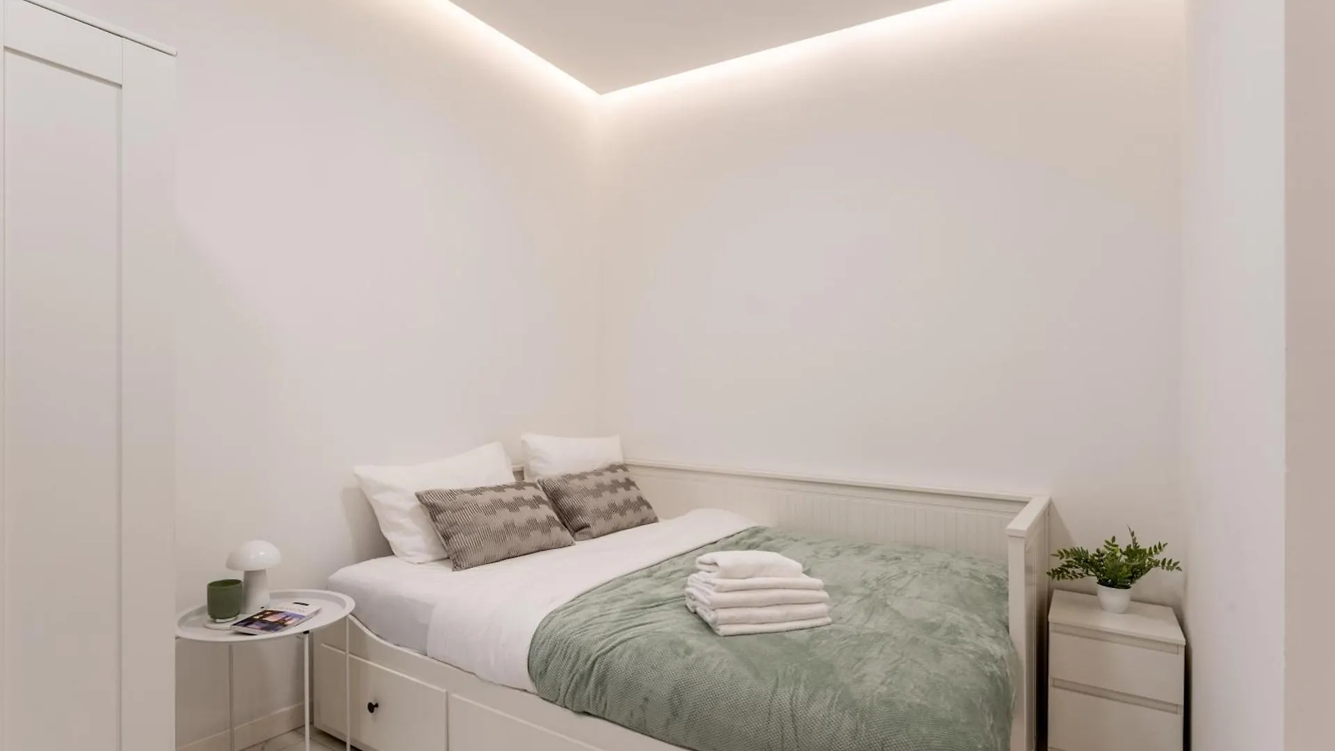 Main Square Deluxe Studio Krakow Apartment